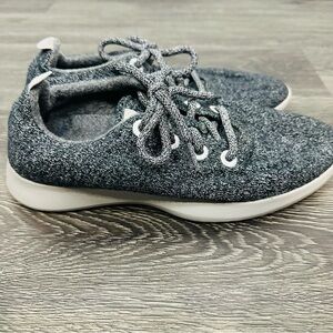 Allbirds Women's Gray wool runner Sneakers size 8